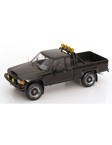 Toyota Hilux SR5 1985 Back to the...