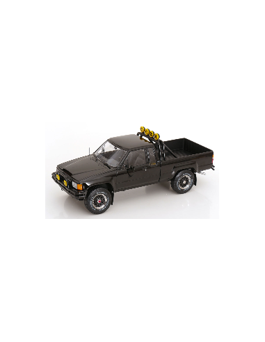 Toyota Hilux SR5 1985 Back to the...