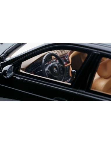 BMW M5 E36 2000 Black 1/18 - OT1338...