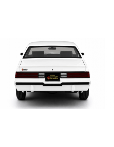 Buick Grand National 1987 White 1/18...